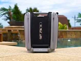 Robotic pool skimmers